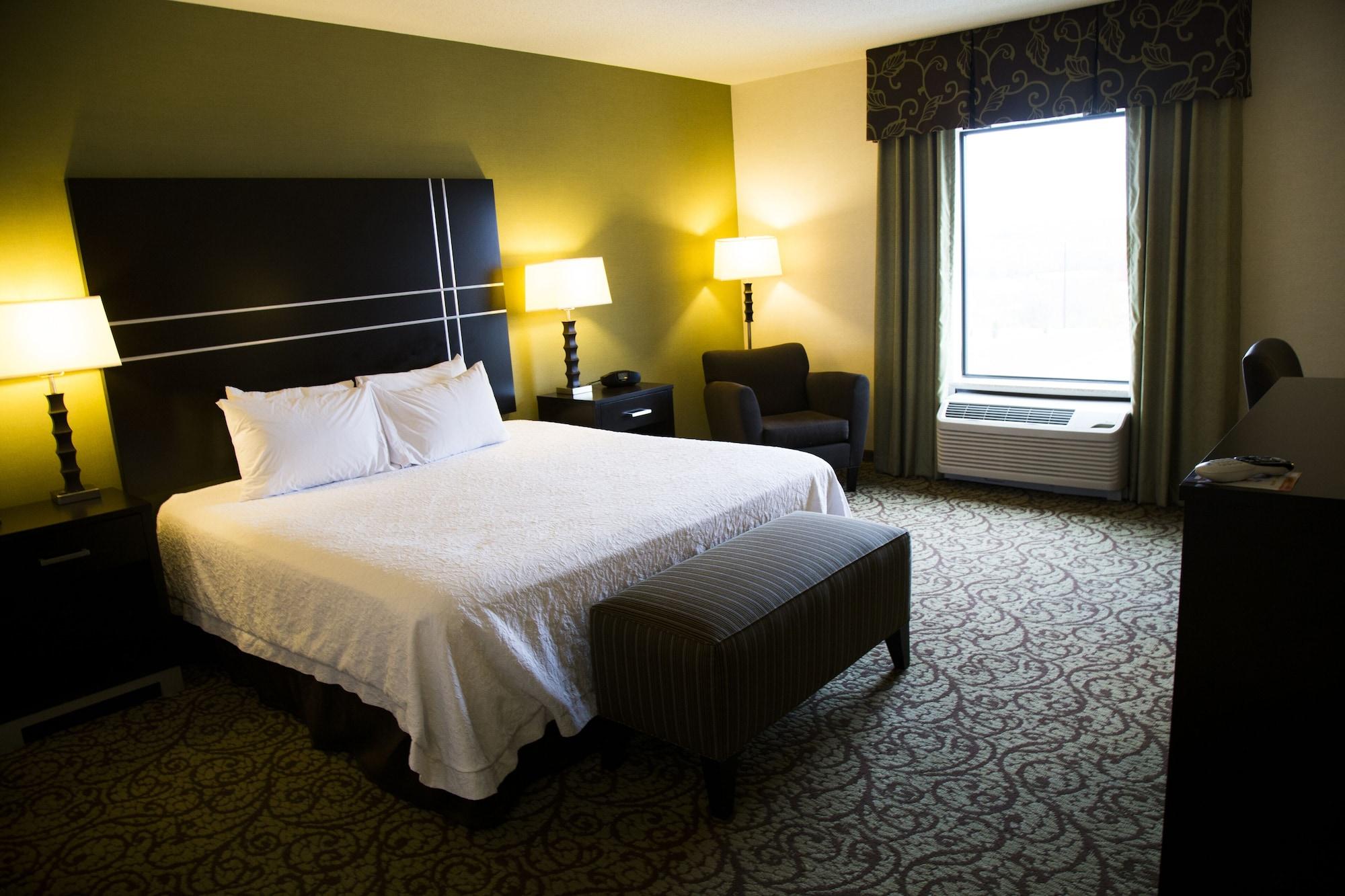 Hampton Inn & Suites Sharon West Middlesex Exteriör bild