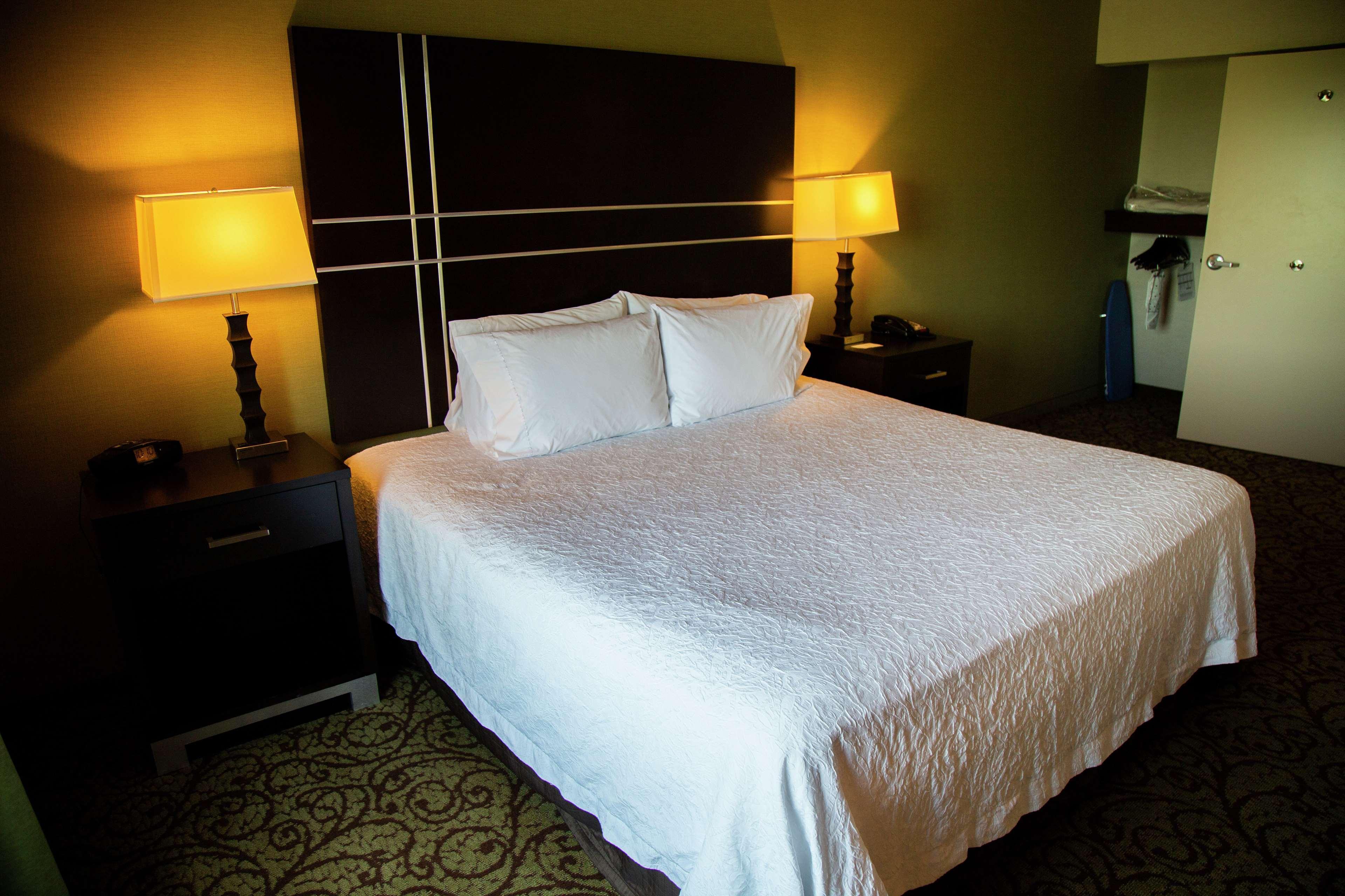 Hampton Inn & Suites Sharon West Middlesex Exteriör bild