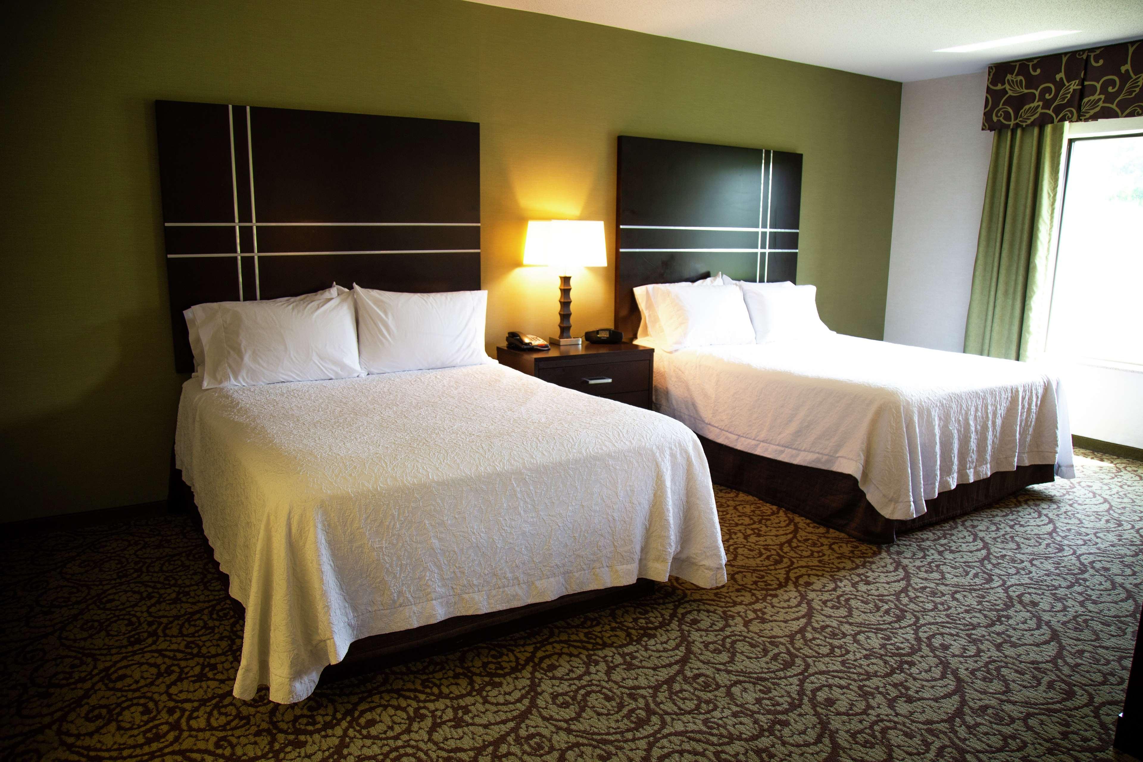 Hampton Inn & Suites Sharon West Middlesex Exteriör bild