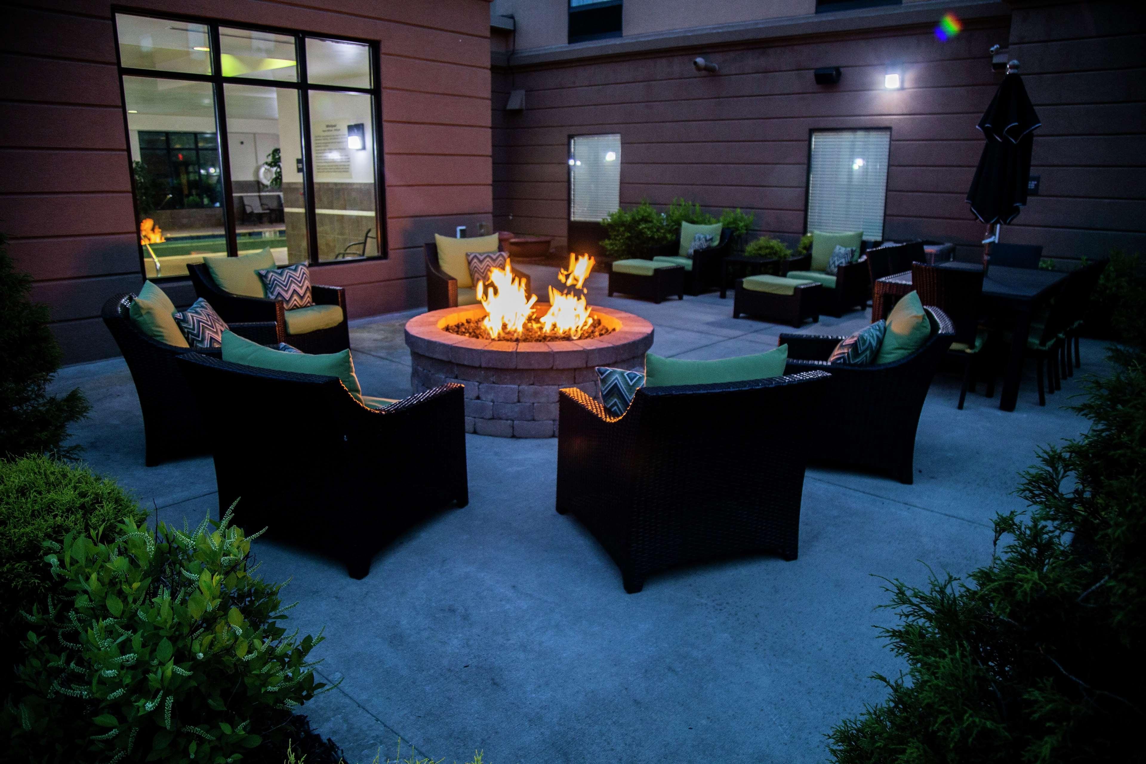 Hampton Inn & Suites Sharon West Middlesex Exteriör bild